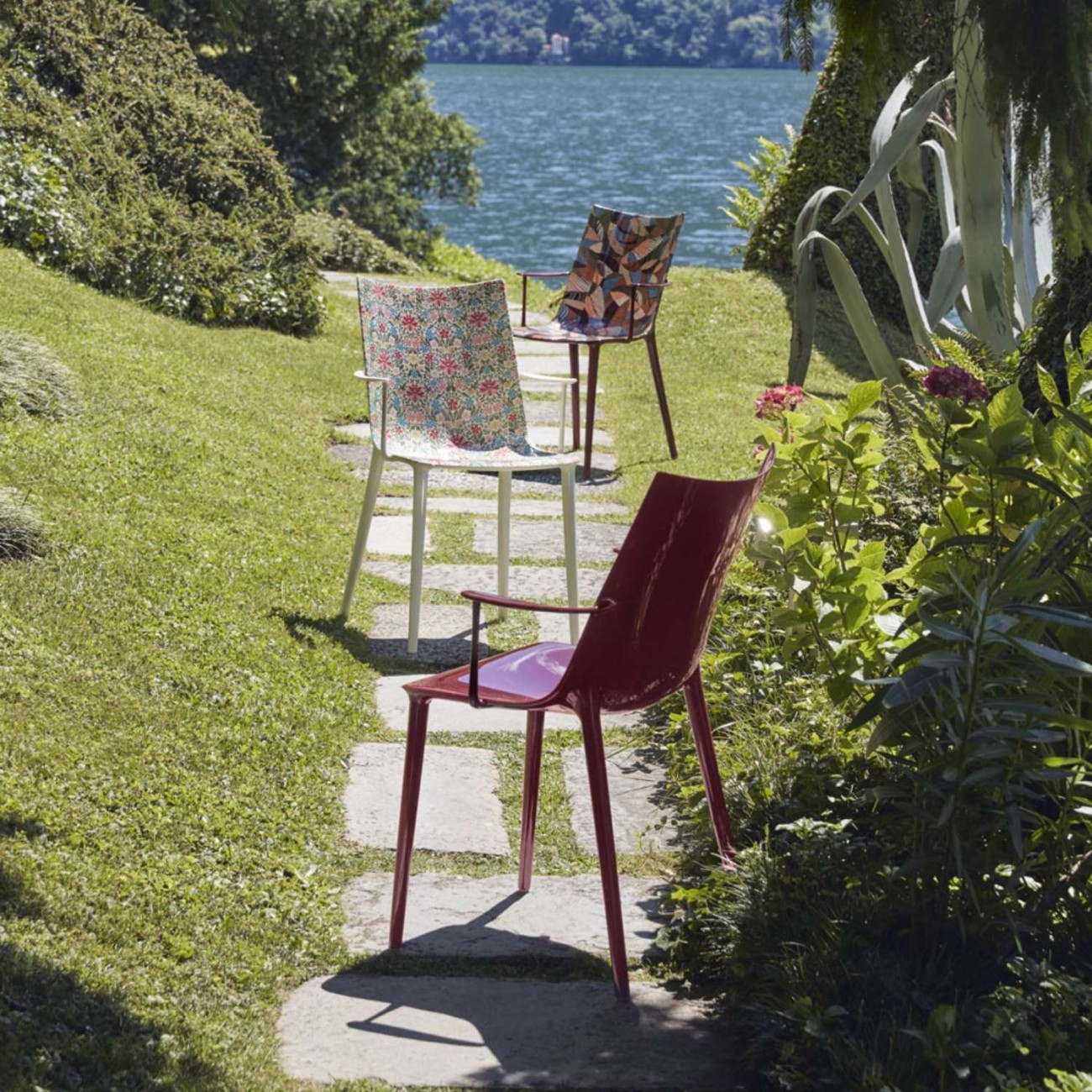 Kartell Καρέκλα Glossy Burgundy σειρά H.H.H. Καρέκλες