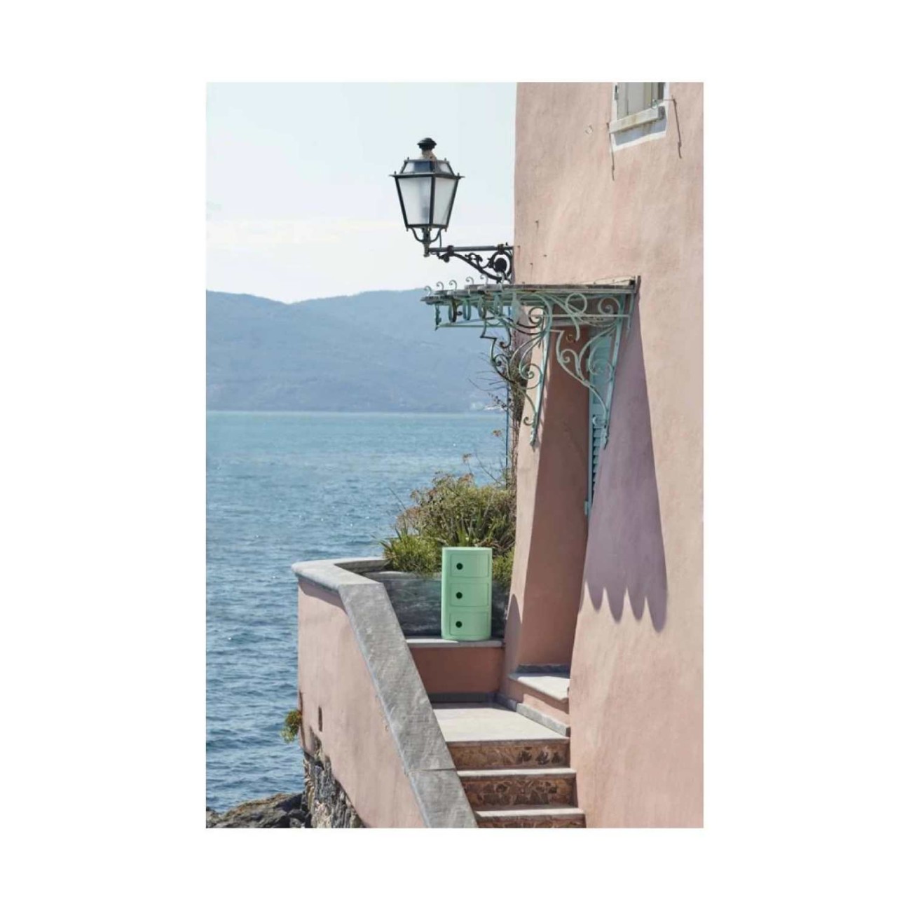 Kartell Συρταριέρα τριπλή πράσινη διάμετρος 32εκ. ύψος 58εκ. σειρά Componibili ΒΙΟ 
 Συρταριέρες