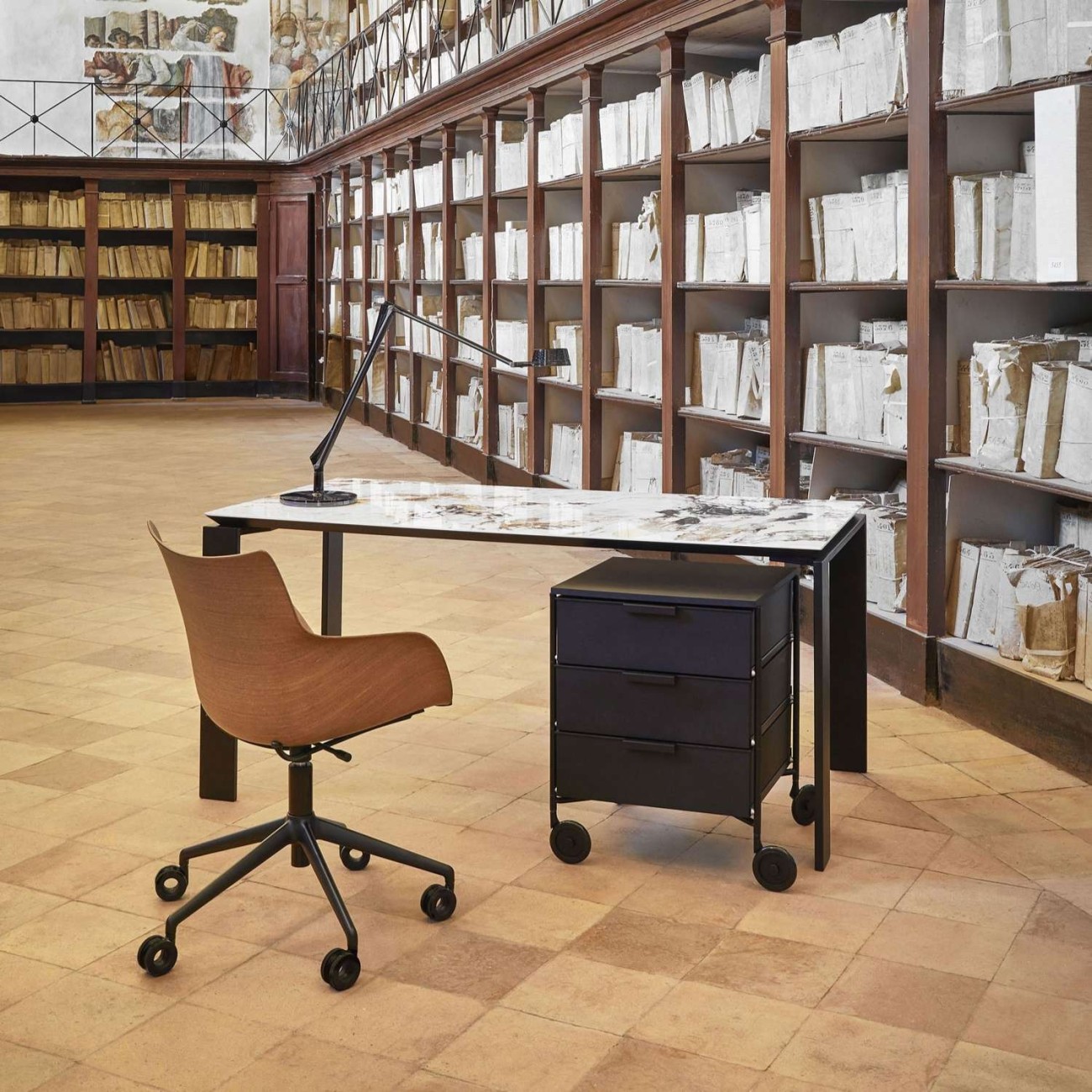 Kartell Τραπέζι 158Χ79 εκ Nature Tundra/Black σειρά Four Ceramic Τραπέζια