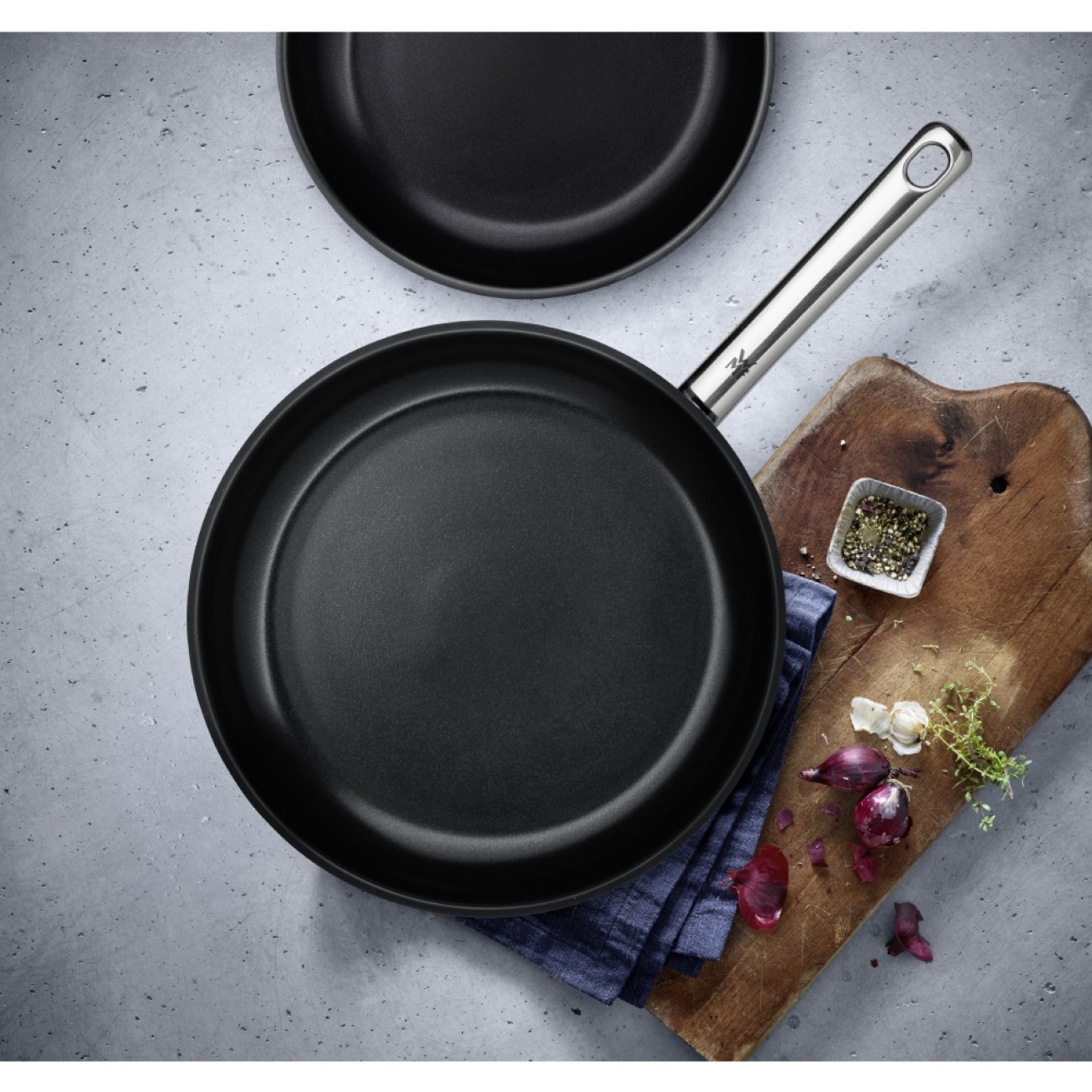 WMF Τηγάνια σετ 2 τεμ. 24εκ. & 28εκ. Με Δώρο Σπάτουλα σειρα Devil
 Τηγάνια/Wok