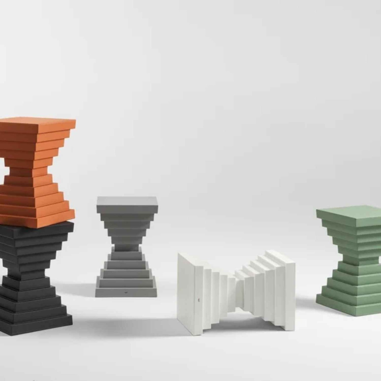 Kartell Σκαμπώ/τραπεζάκι anthracite σειρά Ohoh Σκαμπό