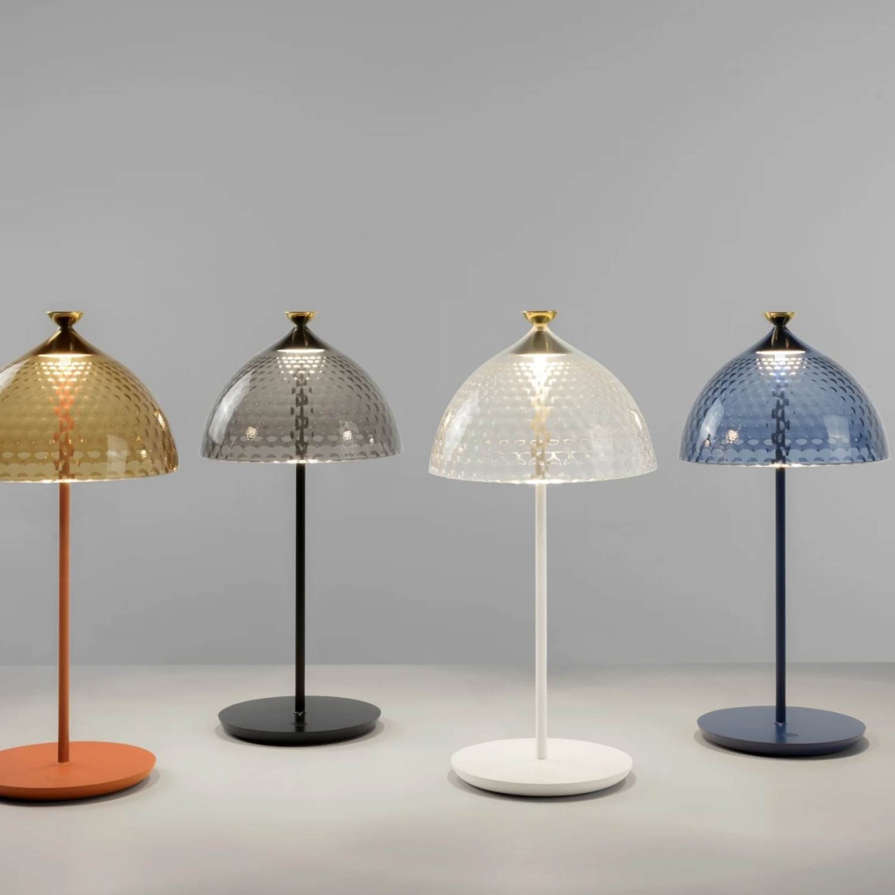 Kartell Λάμπα 20Χ43 εκ sky blue/blue σειρά Pumo Επιδαπέδια Φωτιστικά