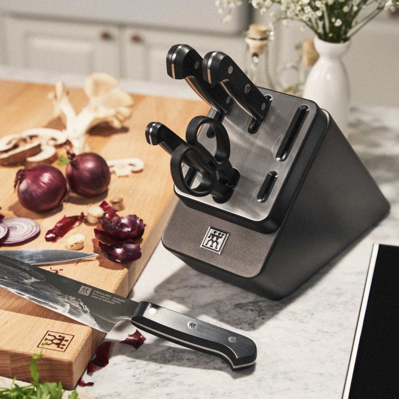 Zwilling J.A.Henckels Βάση μαχαιριών 7 τεμ. με ενσωματωμένο ακονιστήρι Anthracite σειρά Zwilling Gourmet Βάσεις Μαχαιριών
