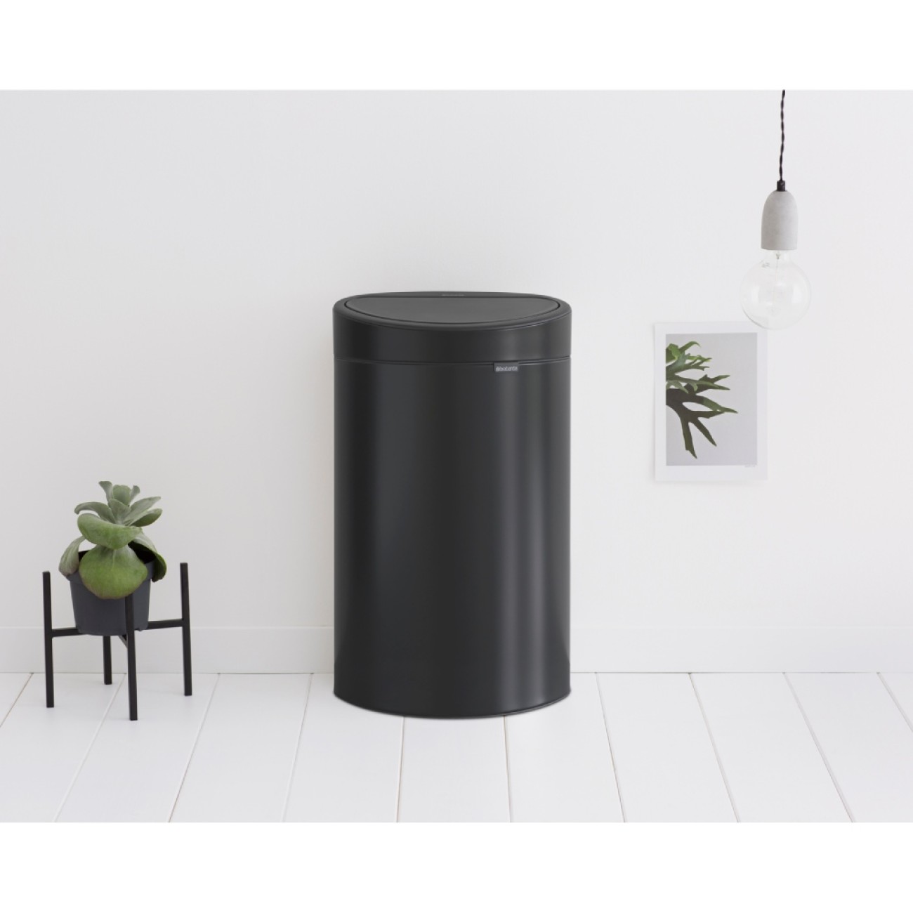 Brabantia Δοχείο απορριμμάτων 40 λτ. Matt Black σειρά Touch Bin New 
 Κάδοι Κουζίνας
