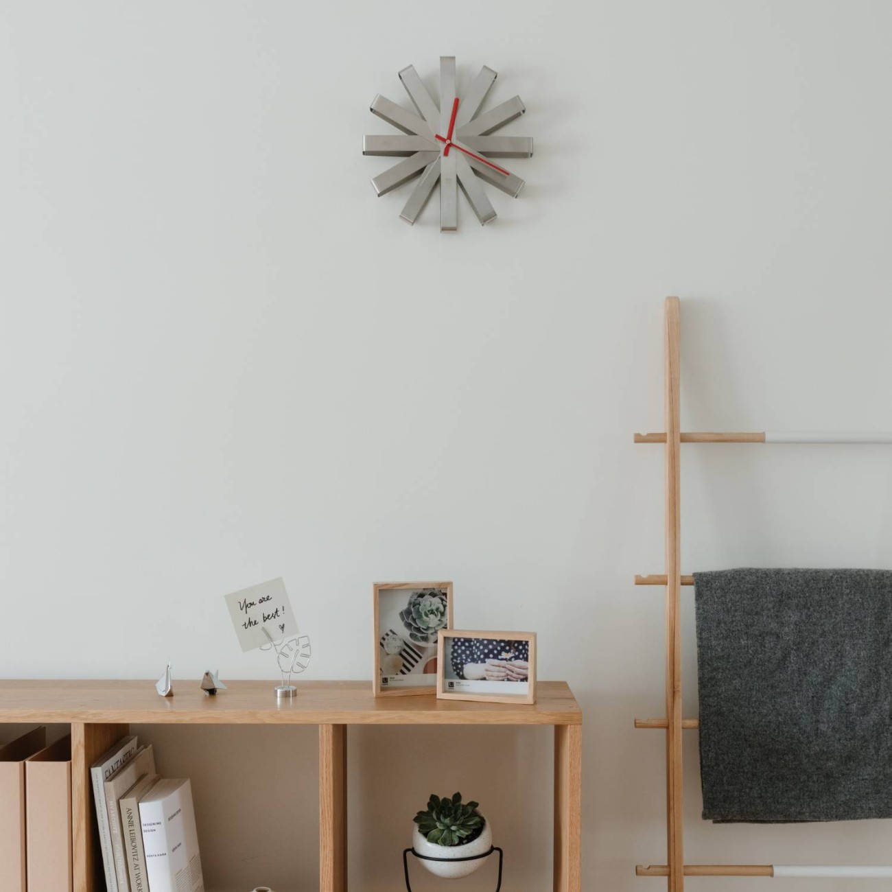 Umbra Ρολόι τοίχου 30cm ανοξείδωτο ατσάλι σειρά Ribbon Ρολόγια