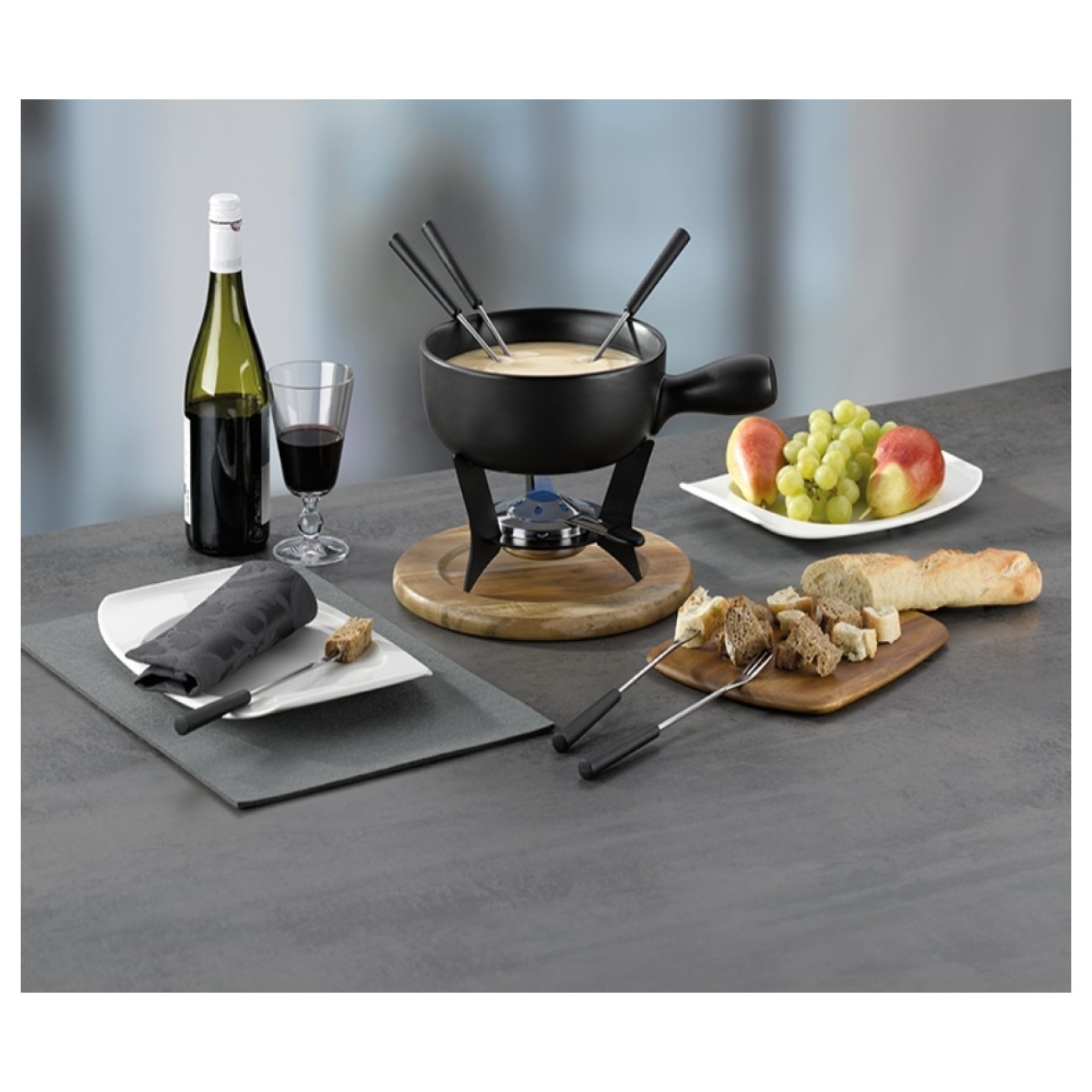 Kela Φοντύ τυριού μαύρο κεραμικό/ξύλινη βάση Φ25x20cm & 6 πιρουνάκια σειρά Country Σκεύη Φοντύ