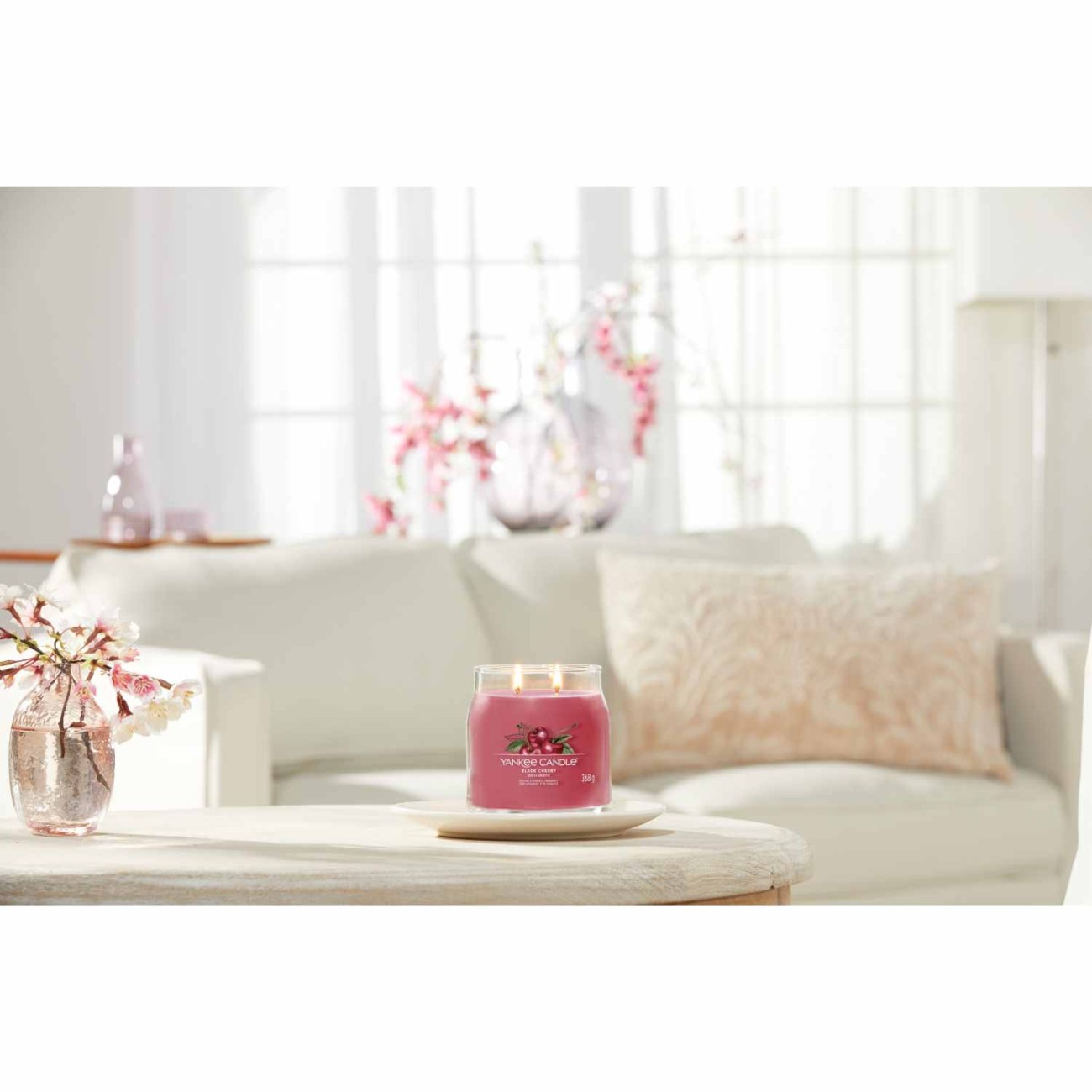 Yankee Candle Αρωματικό Κερί Signature σε Γυάλινο Δοχείο Medium σειρά Black Cherry Αρωματικα Κεριά