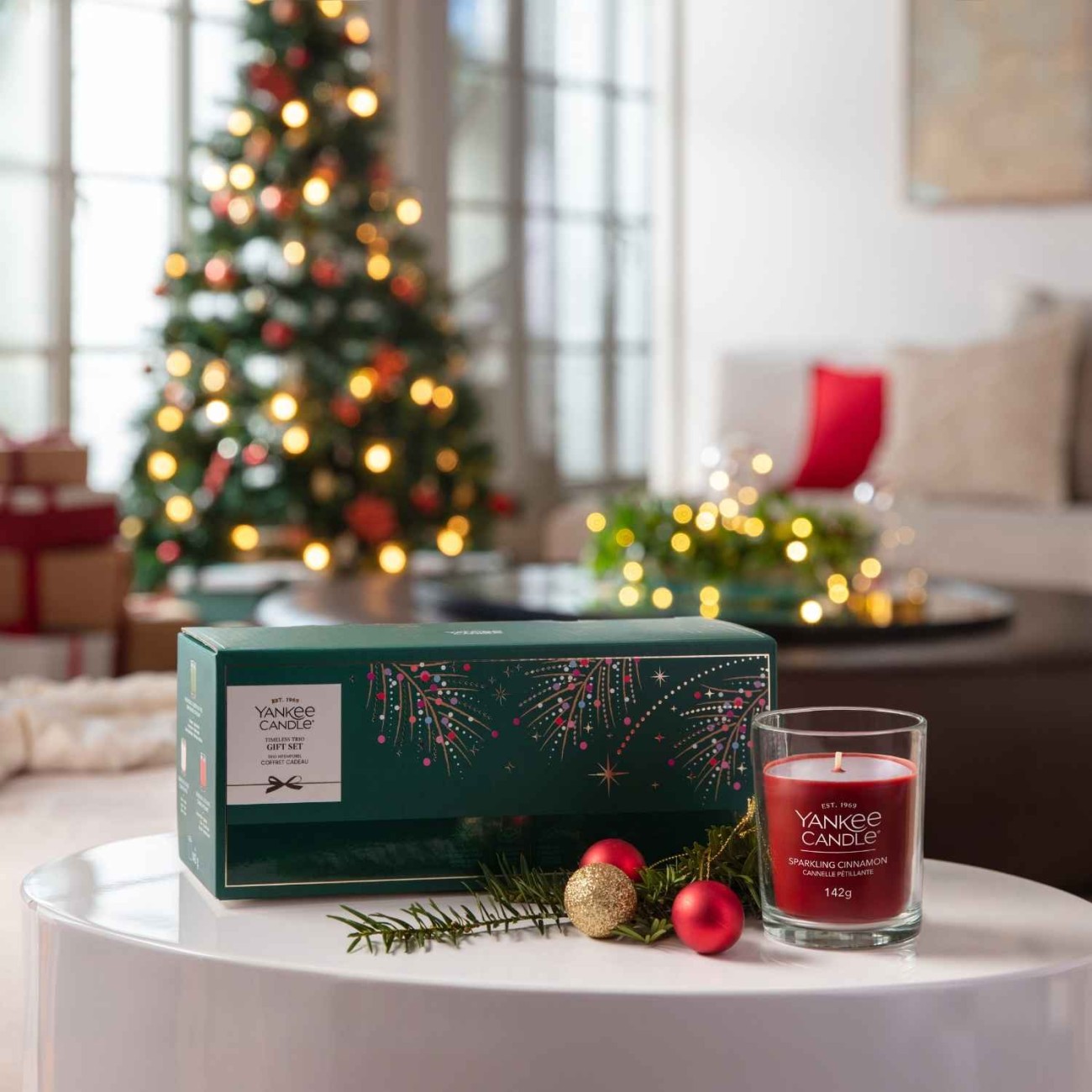 Yankee Candle Giftset με 3 Χριστουγεννιάτικα Αρωματικά small κεριά (142γρ) Χριστουγεννιάτικα