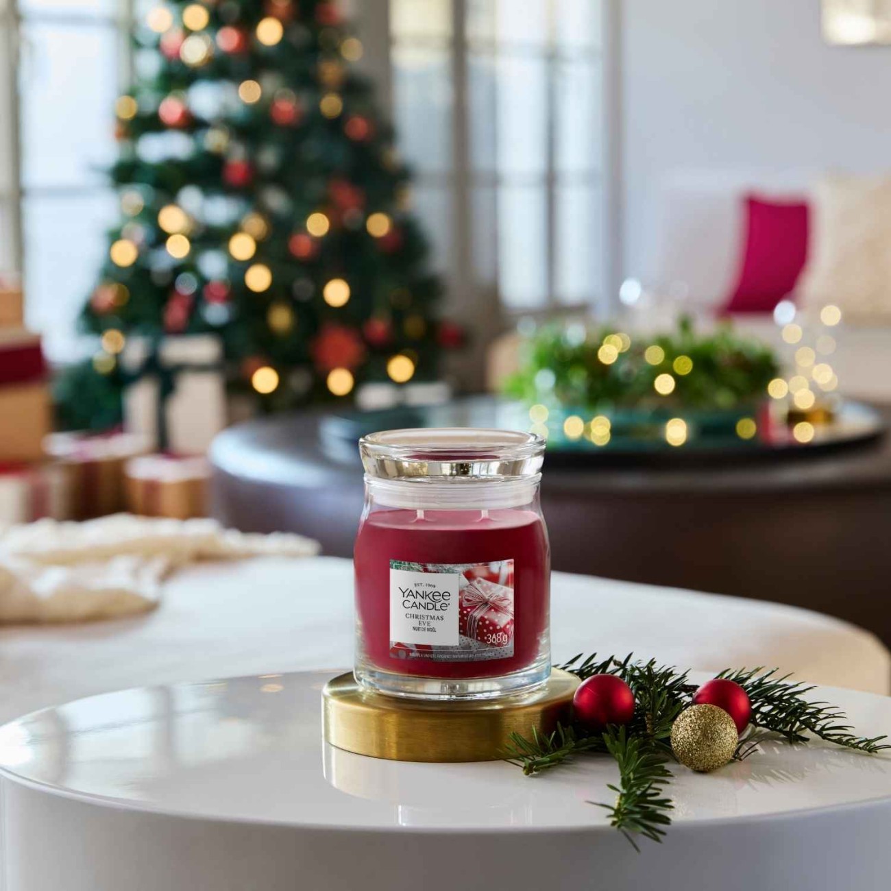 Yankee Candle Αρωματικό Κερί Signature σε Γυάλινο Δοχείο Small σειρά Christmas Eve (110γρ.) Χριστουγεννιάτικα