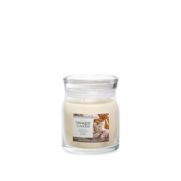 Yankee Candle Αρωματικό Κερί Signature σε Γυάλινο Δοχείο Medium σειρά Baking Memories (368γρ.)
Yankee Candle Αρωματικό Κερί Signature σε Γυάλινο Δοχείο Medium σειρά Baking Memories (368γρ.)