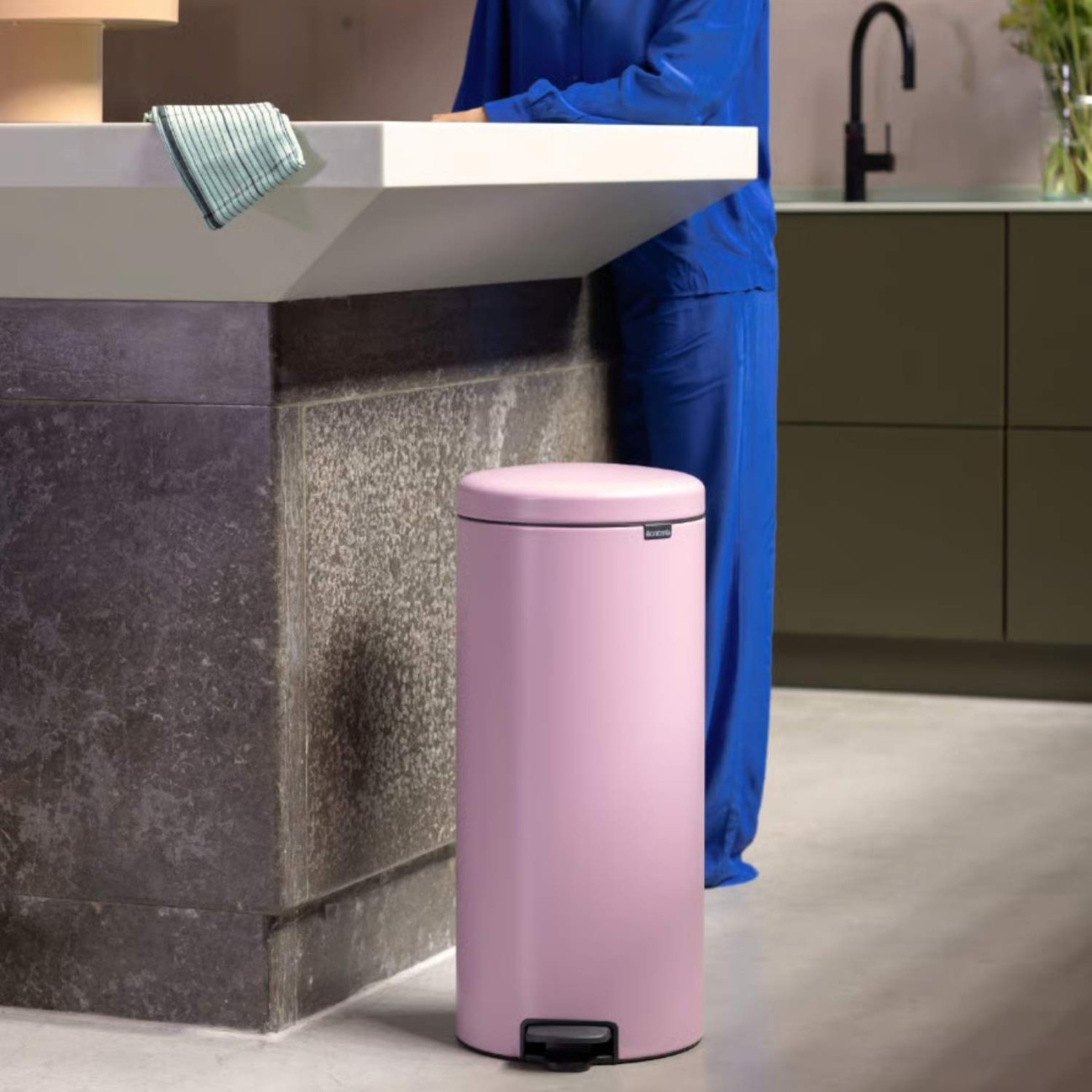 Brabantia Δοχείο απορριμμάτων 30 λτ. Lilac Pink σειρά New Icon Κάδοι Κουζίνας