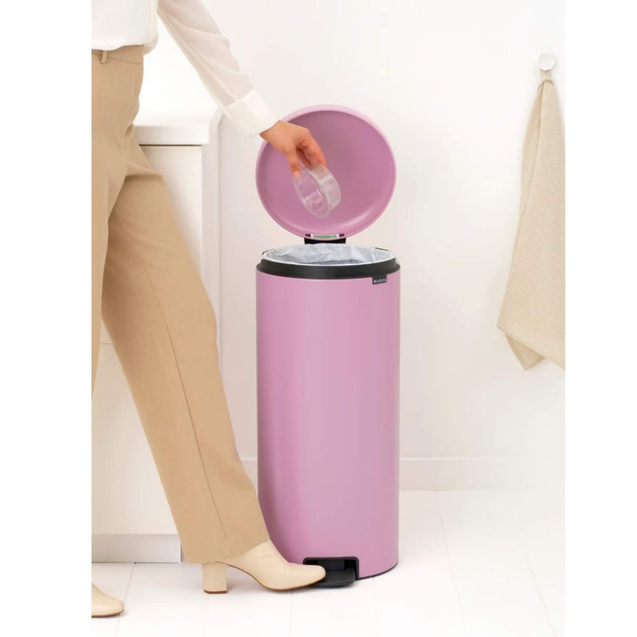 Brabantia Δοχείο απορριμμάτων 30 λτ. Lilac Pink σειρά New Icon Κάδοι Κουζίνας