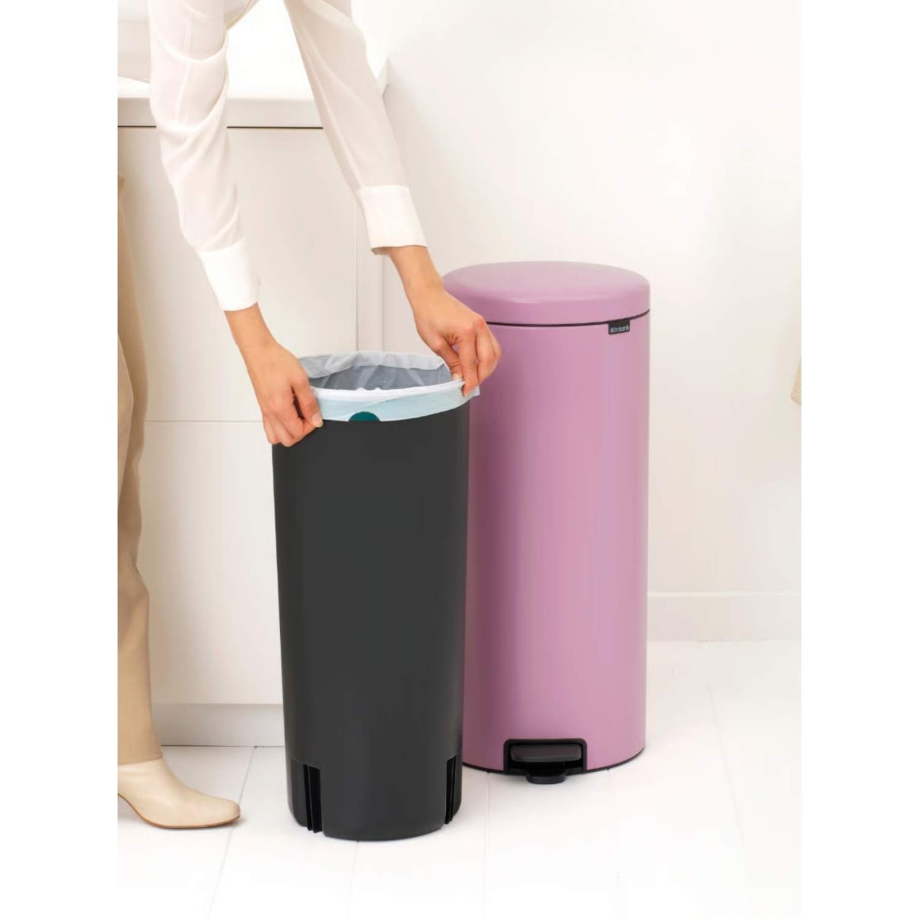 Brabantia Δοχείο απορριμμάτων 30 λτ. Lilac Pink σειρά New Icon Κάδοι Κουζίνας