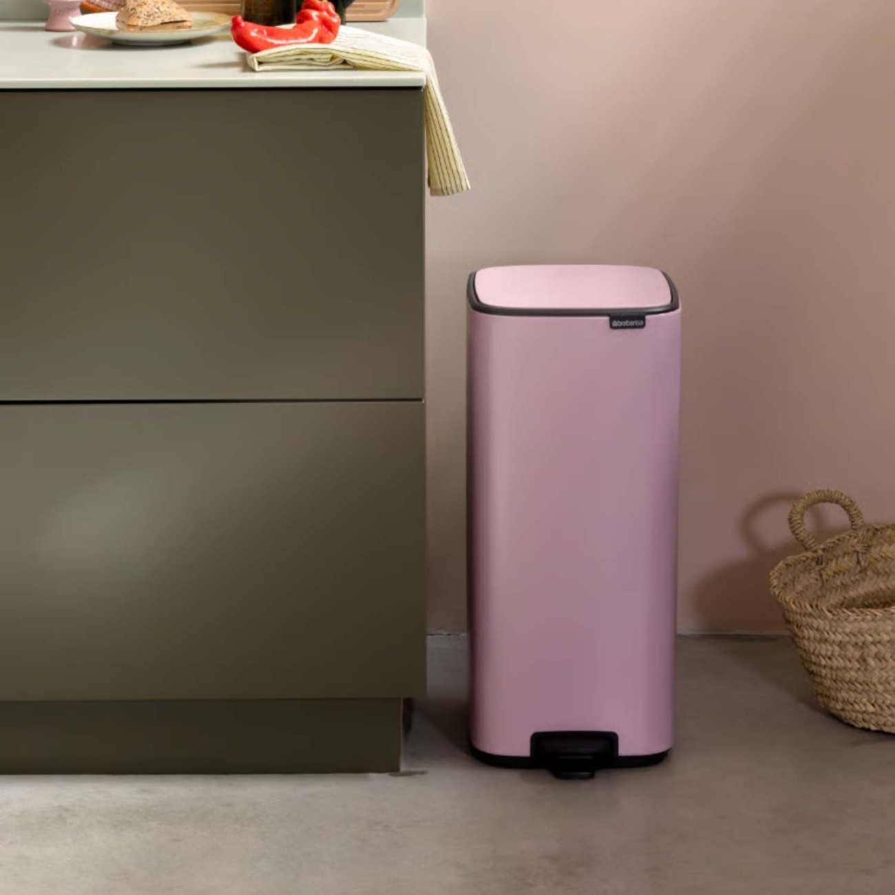 Brabantia Δοχειο Απορριμάτων 30Lt Lilac Pink σειρά Bo Κάδοι Κουζίνας