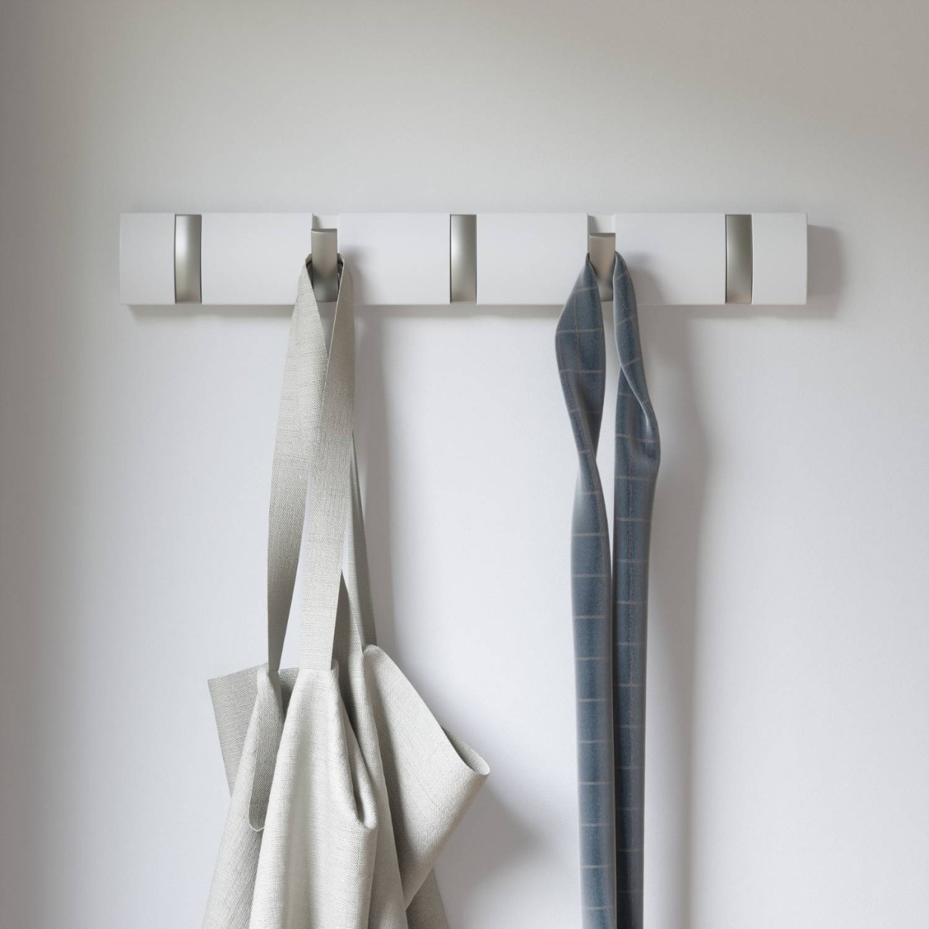 Umbra Κρεμάστρα τοίχου 51cm 5 θέσεων λευκό σειρά Flip New Arrivals