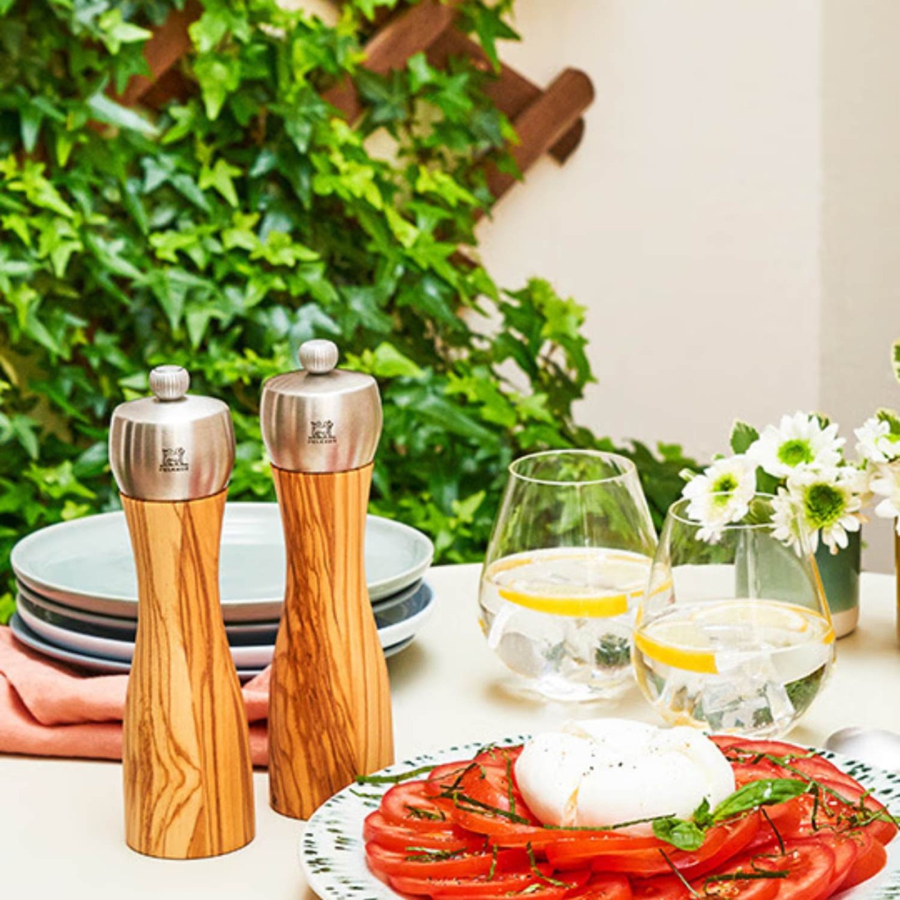 Peugeot Μύλος αλατιού 15 εκ. σειρά olive wood Fidji Μύλοι Πιπεριού/Μύλοι Αλατιού