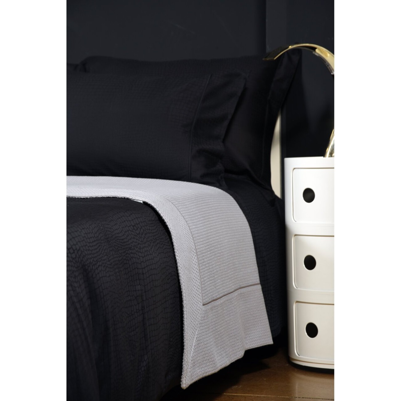 Valeron Κάλυμμα κρεβατιού πικέ 240Χ260εκ. ανθρακί σειρά Lisset Καλύμματα