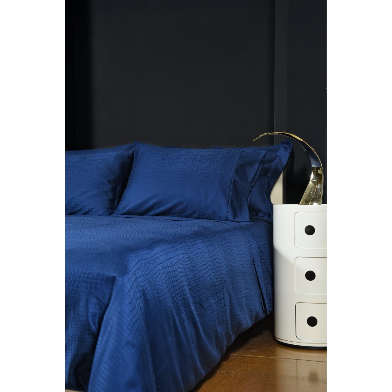 Valeron Σετ σεντόνια 240x260εκ./270x290εκ. & 2 μαξιλαροθήκες μπλε σειρά Crocodile Σετ σεντόνια