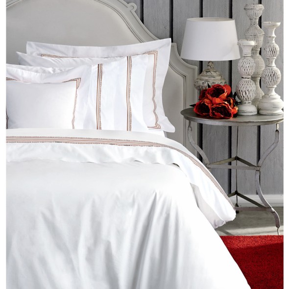 Valeron Σετ παπλωματοθήκη 240Χ220εκ. & 2 μαξιλαροθήκες λευκό/camel σειρά Atlas Valeron Σετ παπλωματοθήκη 240Χ220εκ. & 2 μαξιλαροθήκες λευκό/camel σειρά Atlas