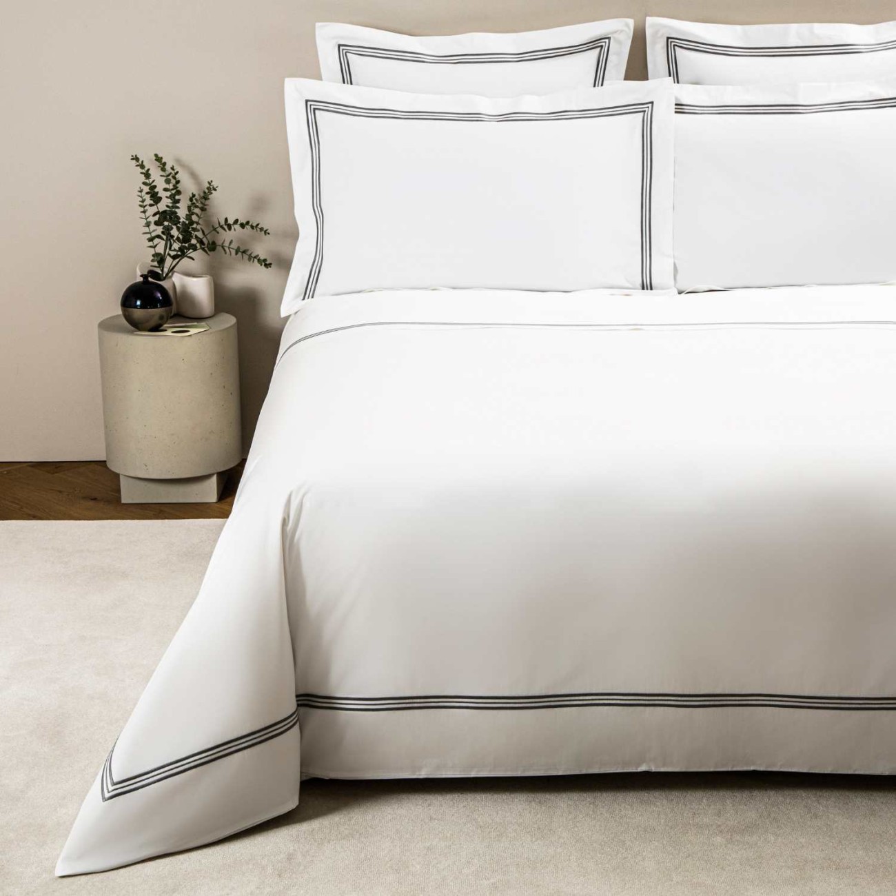 Frette Παπλωματοθήκη 240Χ220εκ. χρώμα λευκό/γκρι 100% βαμβάκι σειρά Triplo Popeline   Παπλωματοθήκες