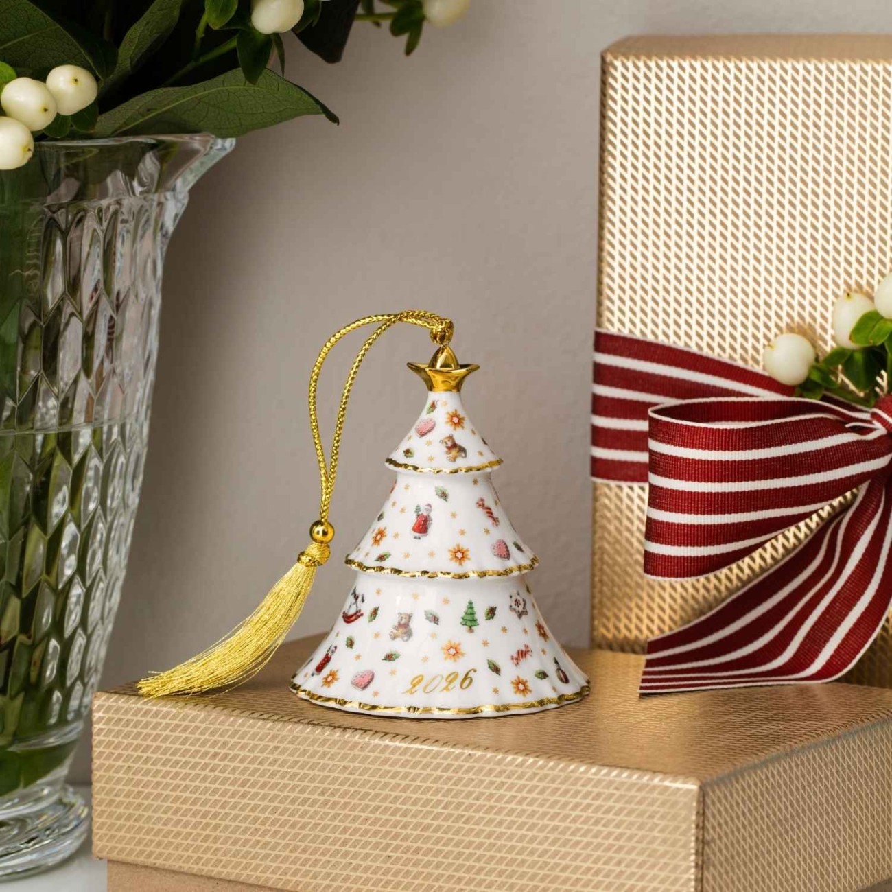Villeroy & Boch Στολίδι Christmas Tree 2026 σειρά Christmas Classics Χριστουγεννιάτικα