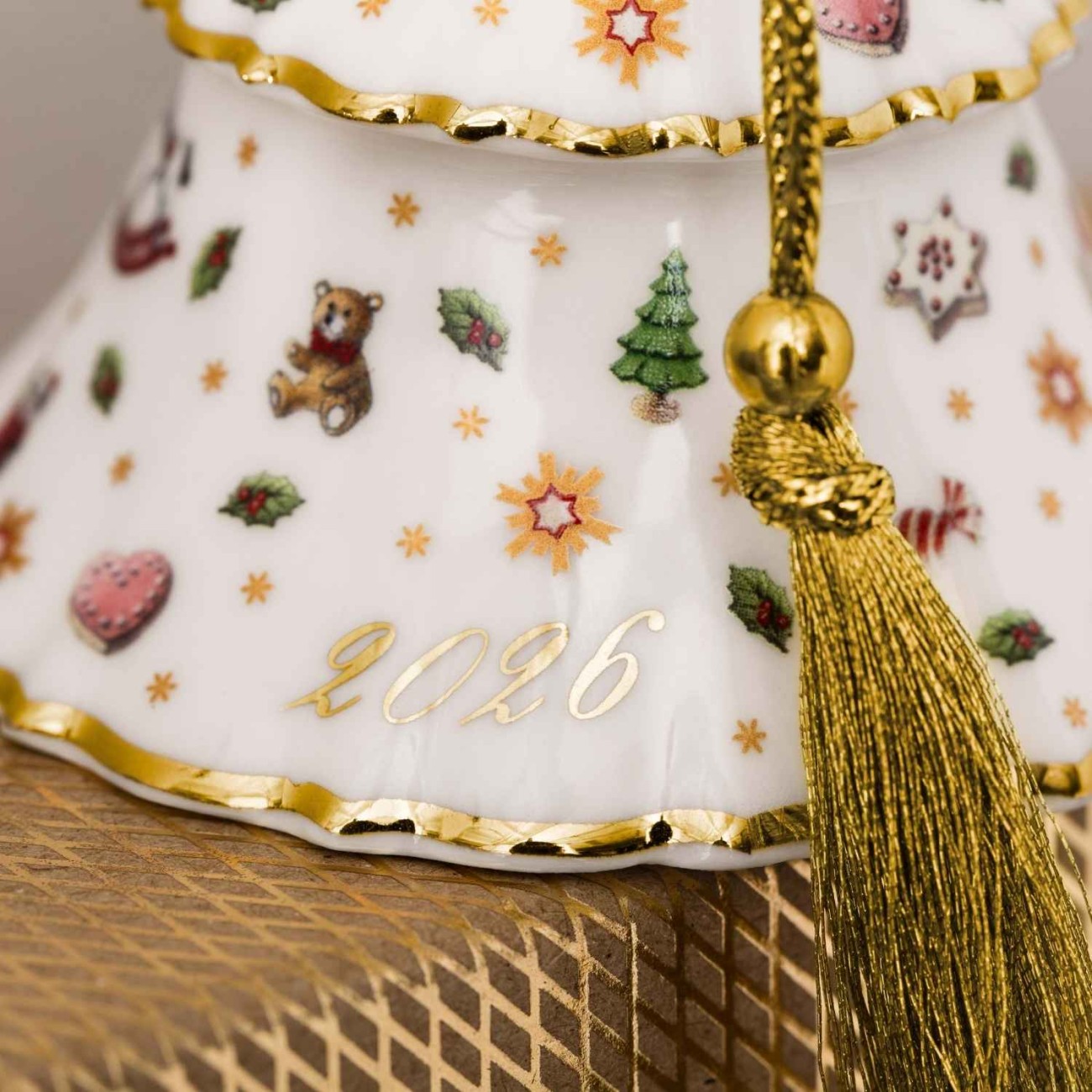 Villeroy & Boch Στολίδι Christmas Tree 2026 σειρά Christmas Classics Χριστουγεννιάτικα