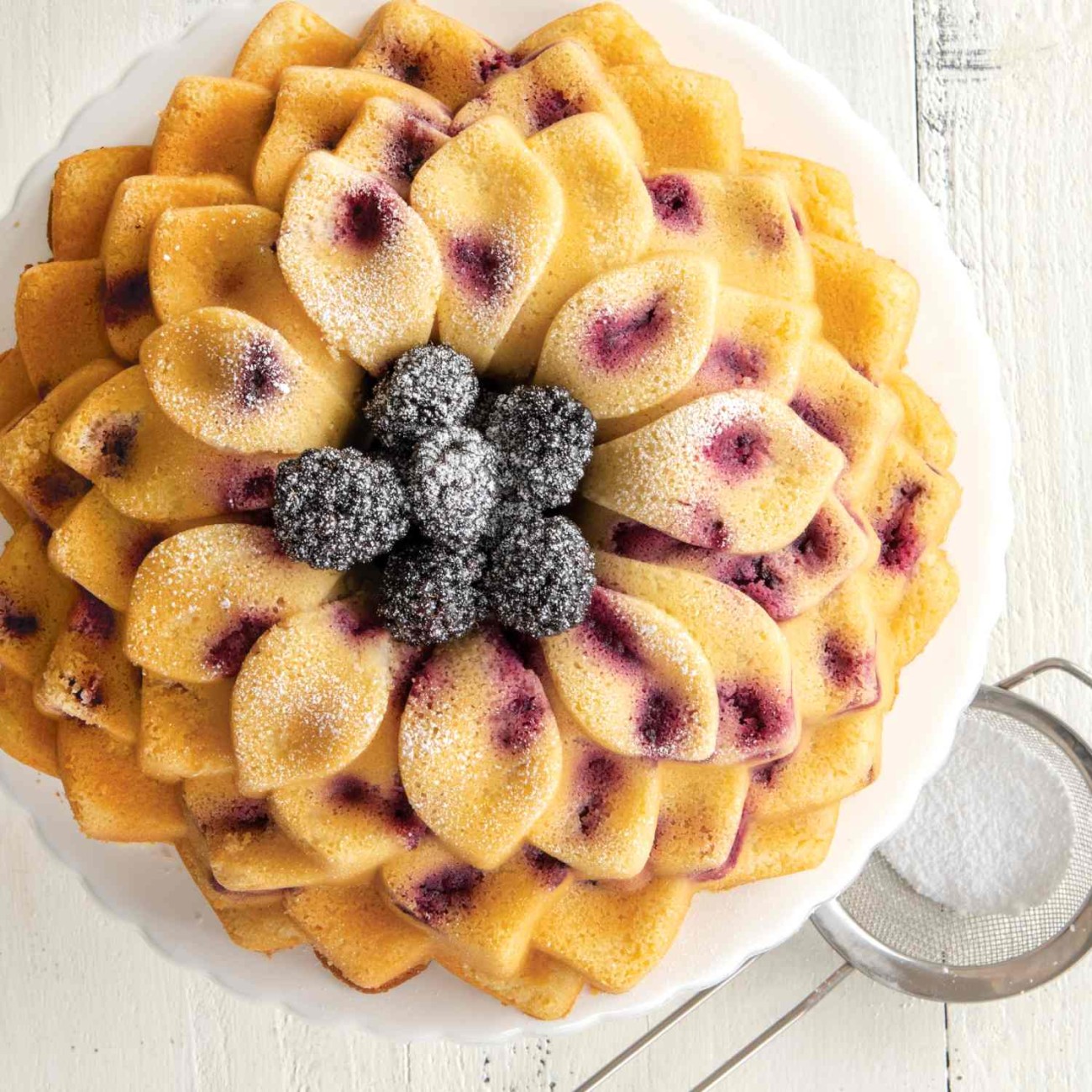 Nordic Ware Φόρμα για κέικ με τρύπα Blossom 27,5x10εκ. σειρά Toffee Φόρμες Κέικ