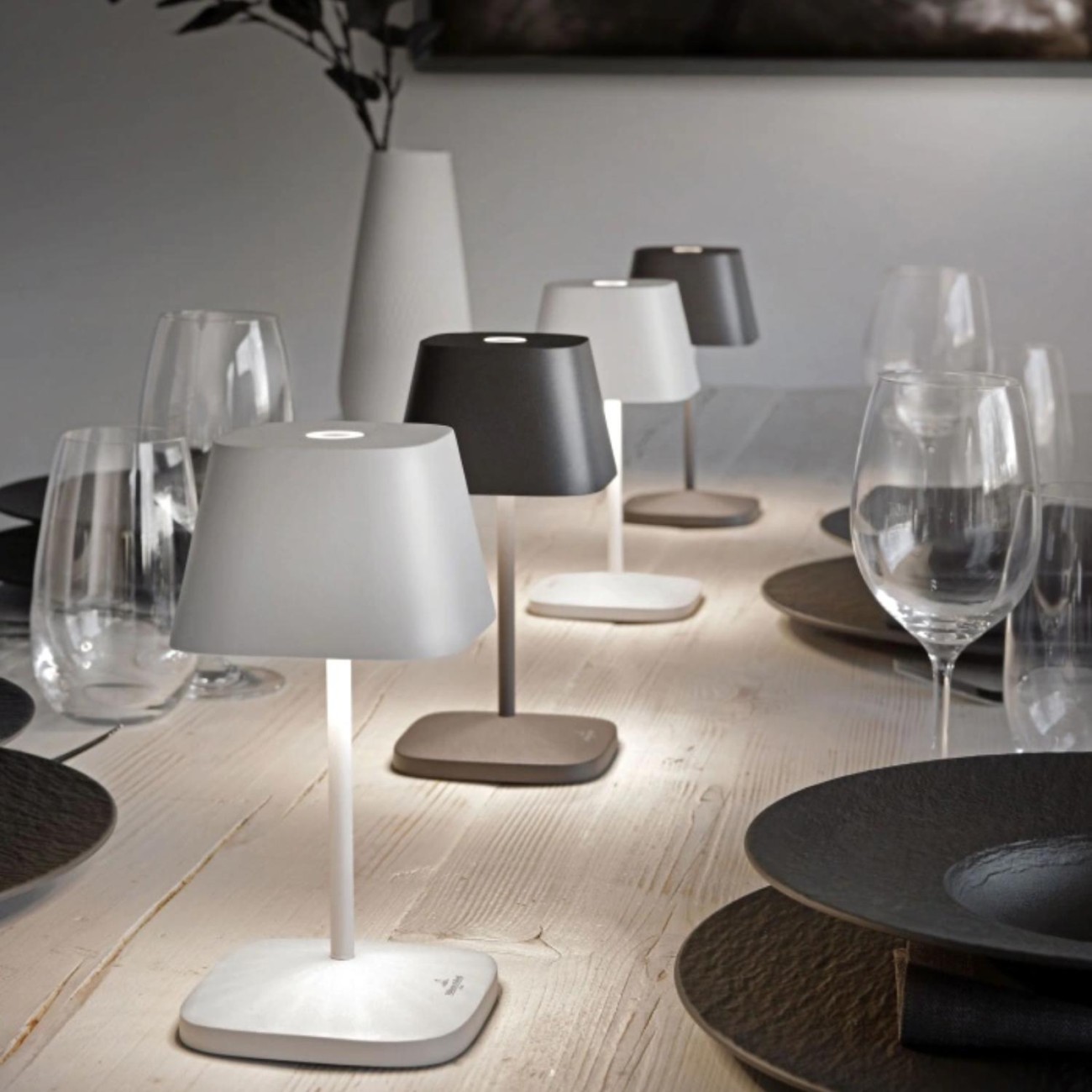 Villeroy & Boch Λάμπα 20 εκ./2,2W Black Led τετράγωνη βάση σειρά Neapel RC Sompex Φωτιστικά