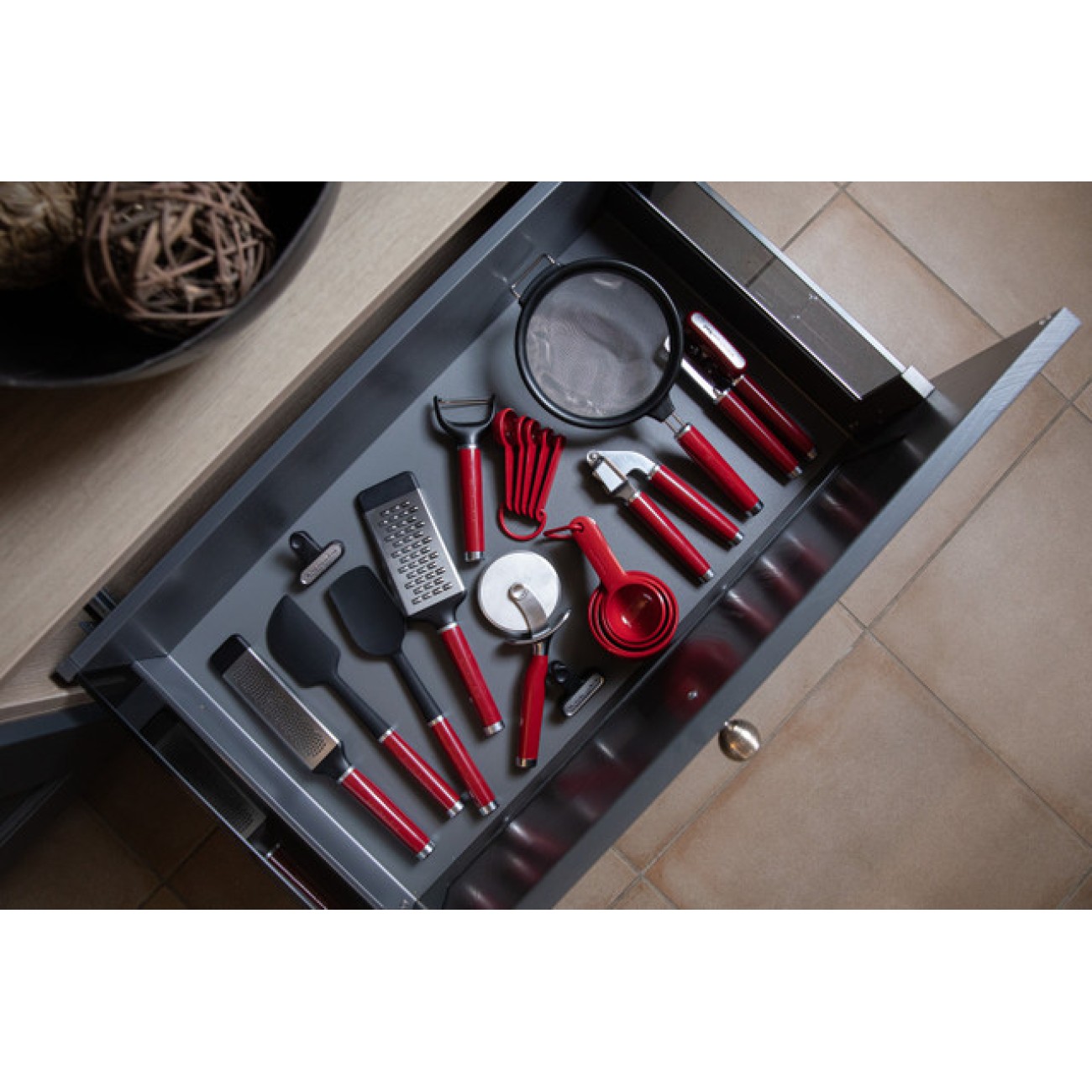KitchenAid Κουτάλα συρμάτινη χτυπητή red σειρά Coreline
 Εργαλεία & Gadgets