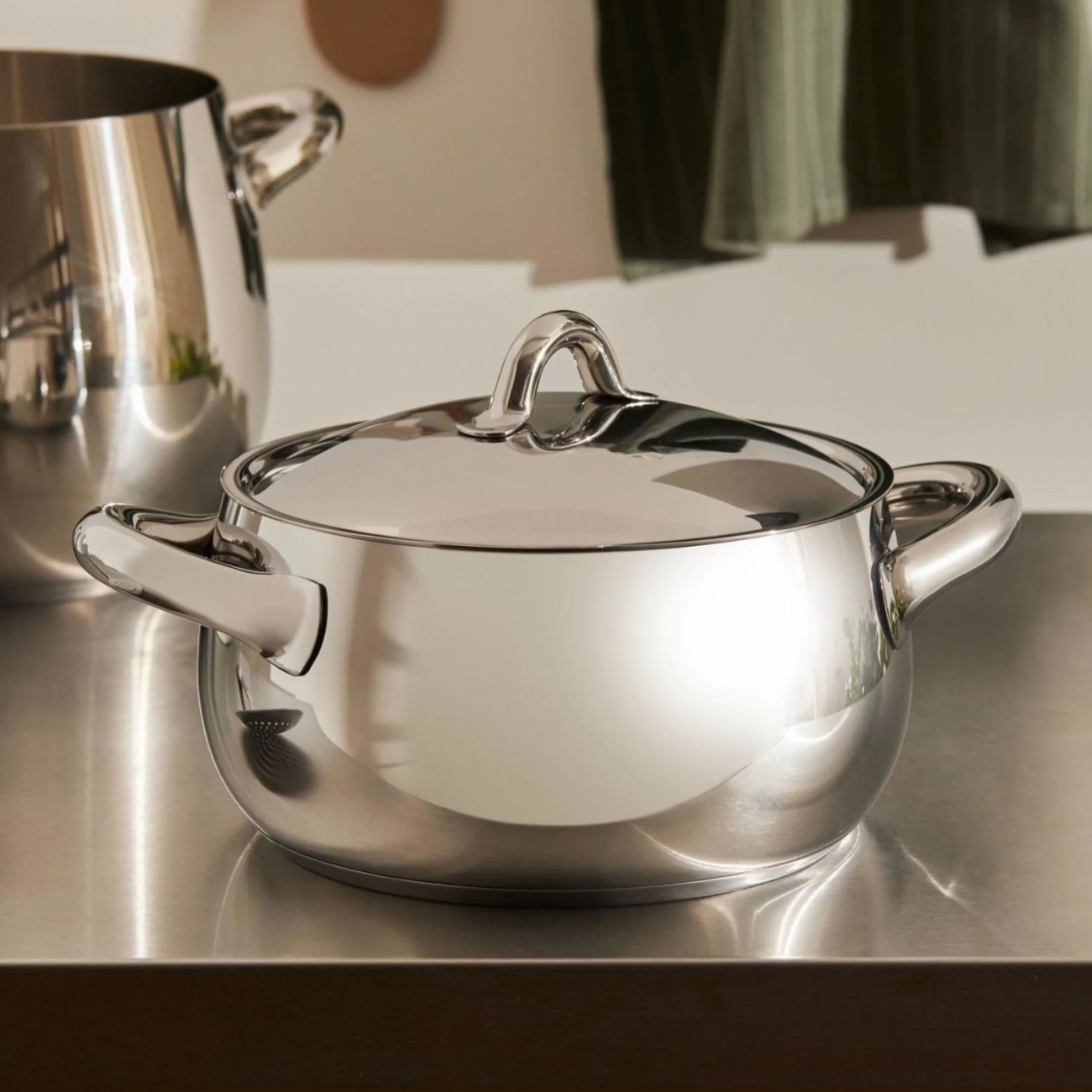 Alessi Κατσαρόλα με καπάκι 24εκ σειρά Mami Κατσαρόλες