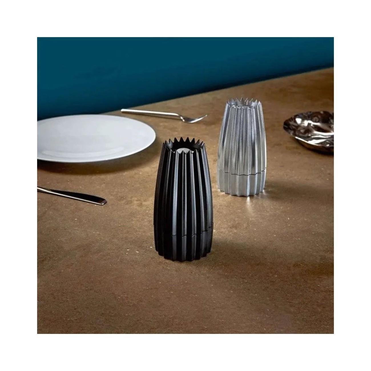 Alessi Μύλος 14,2 x 7,5 εκ.ασημί σειρά Grind Μύλοι Πιπεριού/Μύλοι Αλατιού