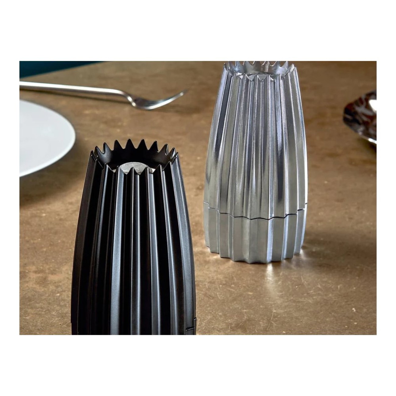 Alessi Μύλος 14,2 x 7,5 εκ.ασημί σειρά Grind Μύλοι Πιπεριού/Μύλοι Αλατιού